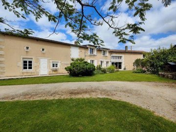 1 - Civray, House