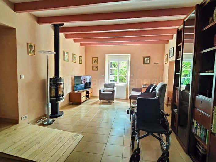 Image No.10-4 Bed House for sale