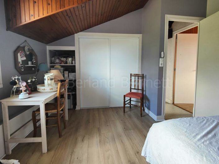 Image No.16-4 Bed House for sale