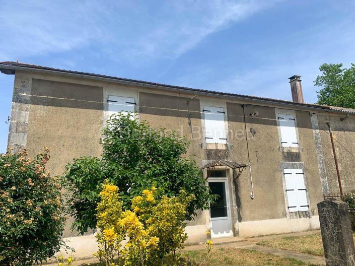 Image No.1-3 Bed House for sale