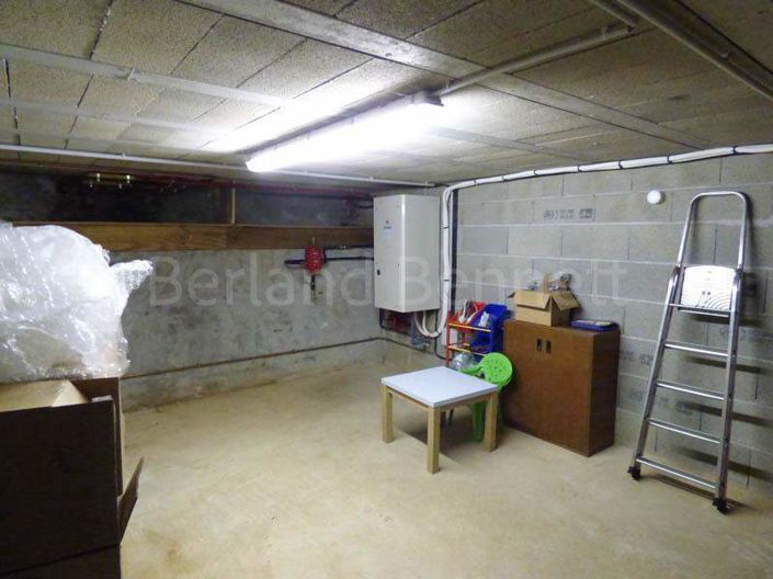 Image No.18-4 Bed House for sale