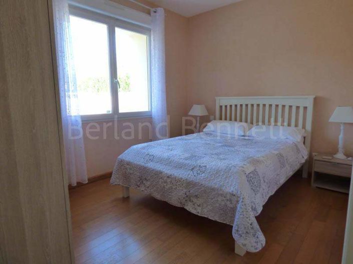 Image No.5-4 Bed House for sale