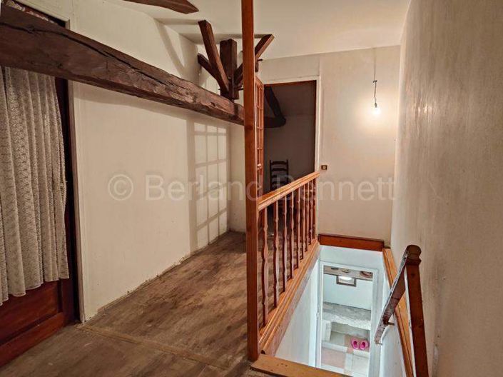Image No.16-4 Bed House for sale