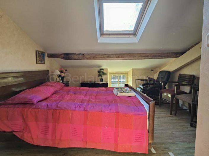 Image No.17-4 Bed House for sale