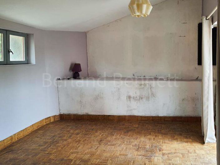 Image No.8-3 Bed House for sale