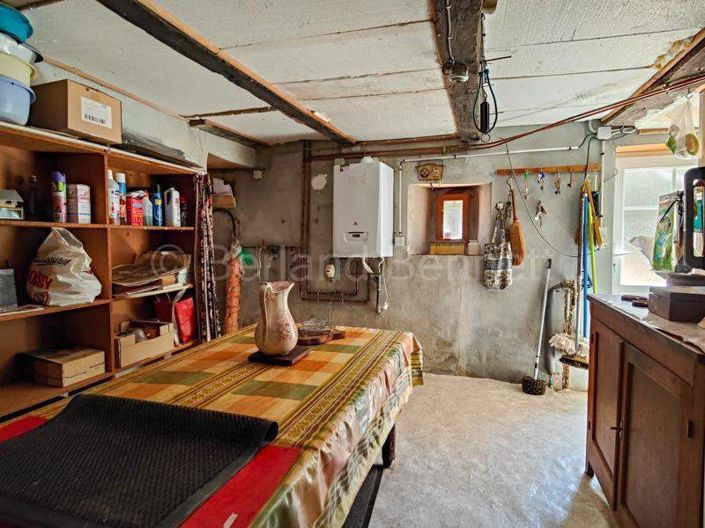 Image No.10-1 Bed House for sale