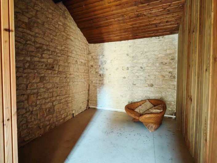 Image No.11-2 Bed House for sale