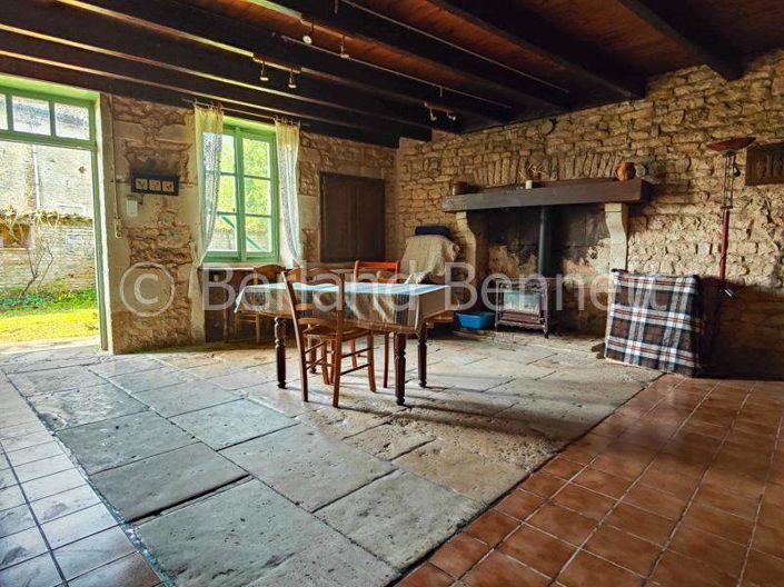 Image No.4-2 Bed House for sale