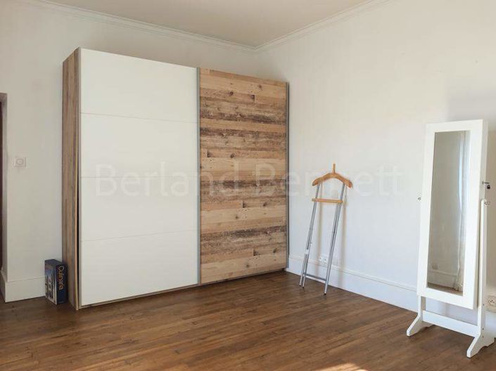 Image No.10-4 Bed House for sale