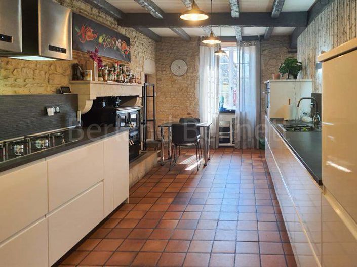 Image No.8-4 Bed House for sale