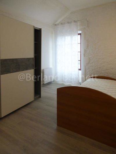 Image No.11-2 Bed House for sale