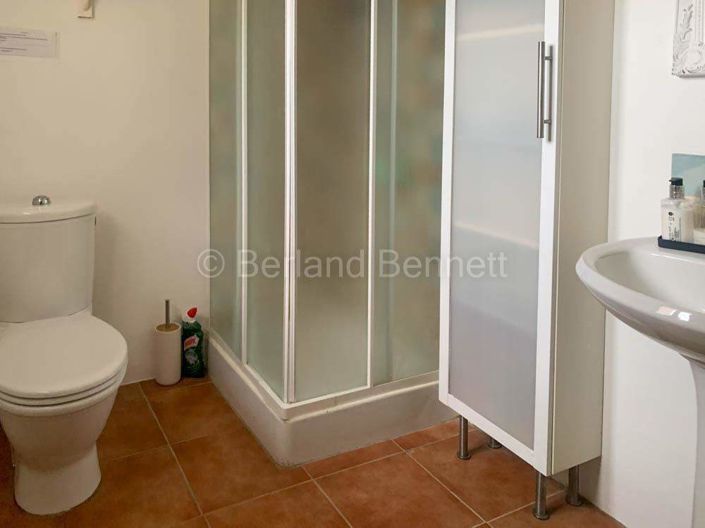 Image No.8-3 Bed House for sale