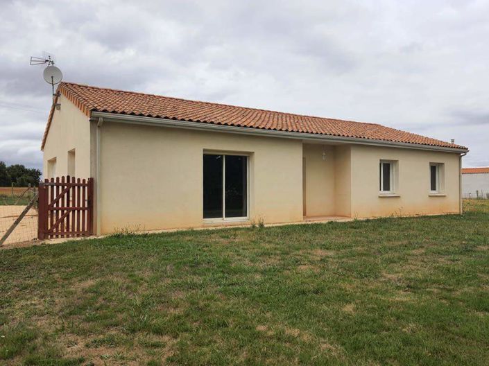 Image No.11-Maison de 3 chambres à vendre à Sauzé-Vaussais