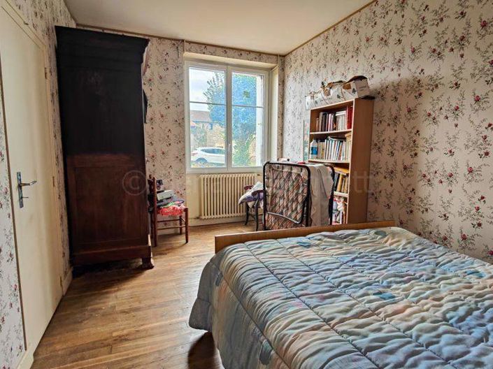 Image No.7-4 Bed House for sale