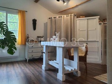 e6a67450-67e5-4bed-d7cf-66859d1ba0da