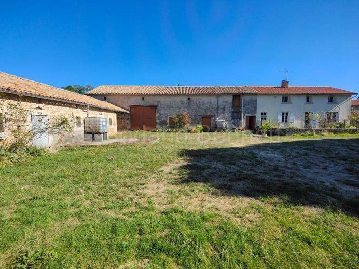 Image No.1-4 Bed House for sale