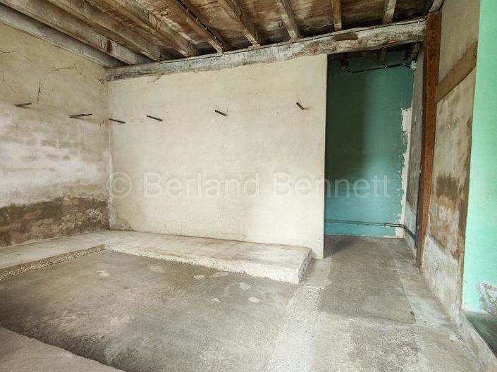 Image No.20-4 Bed House for sale