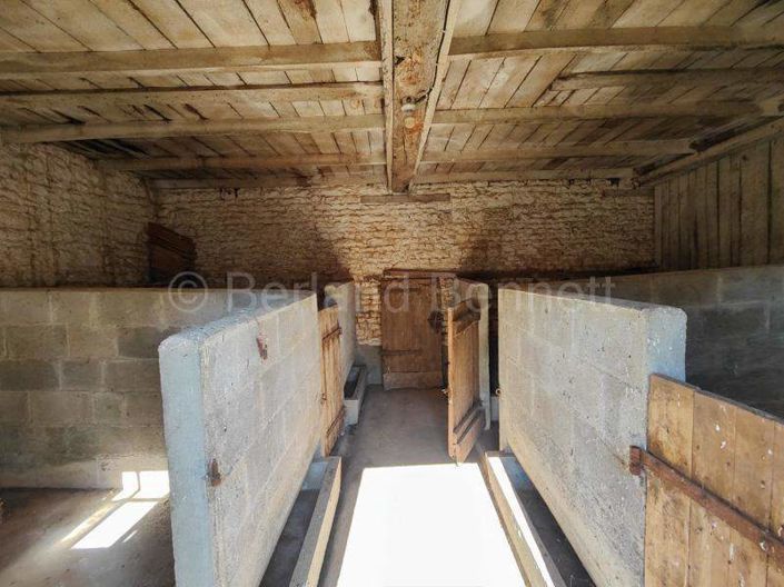 Image No.28-4 Bed House for sale