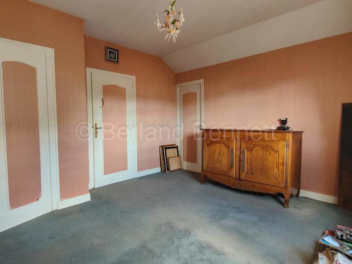 Image No.16-5 Bed House for sale