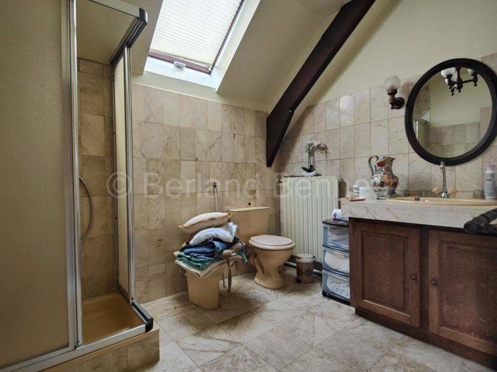 Image No.18-5 Bed House for sale