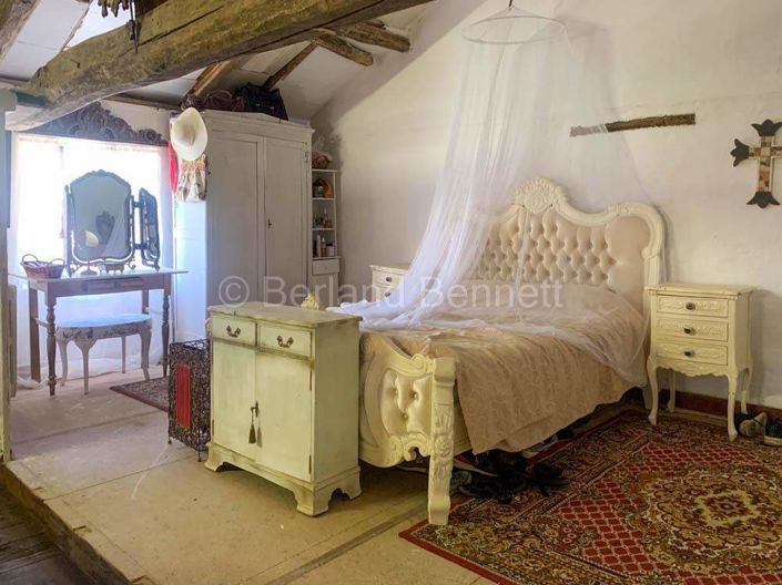 Image No.9-2 Bed House for sale