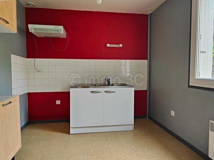 Image No.4-Maison de 3 chambres à vendre à Sauzé-Vaussais