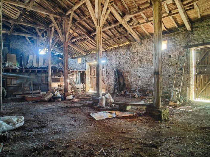 Image No.19-4 Bed House for sale