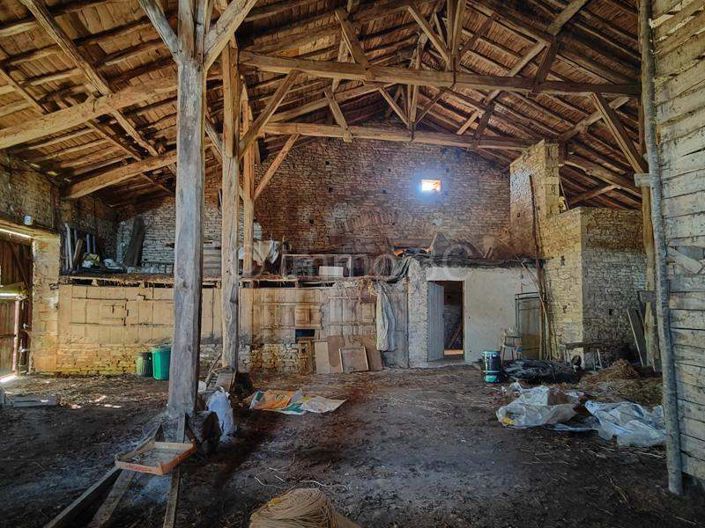 Image No.21-4 Bed House for sale