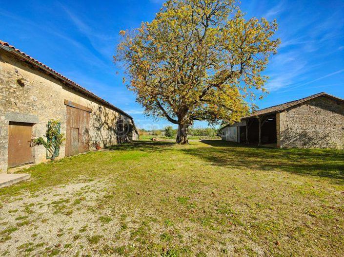 Image No.22-4 Bed House for sale