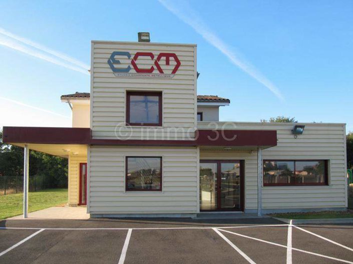 Image No.2-Maison à vendre à Sauzé-Vaussais