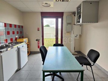 9ac9761d-67e8-eec2-c9a3-f0dd45b1c13f