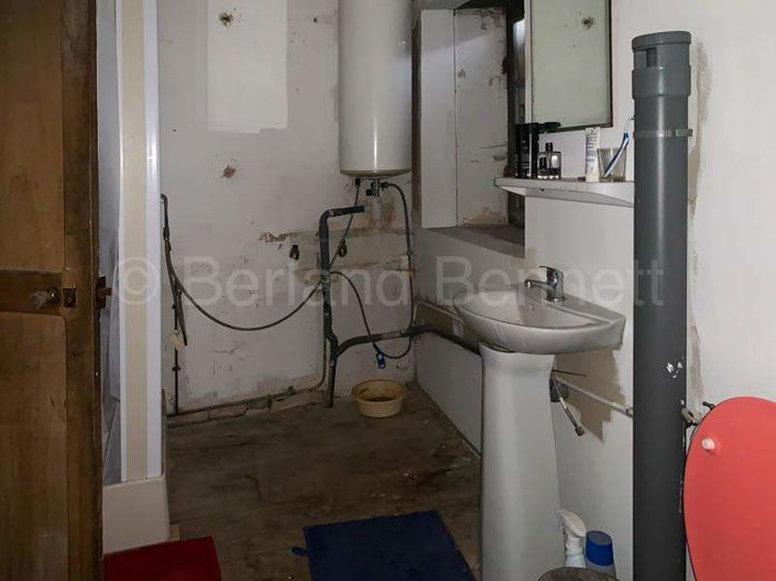 Image No.10-3 Bed House for sale