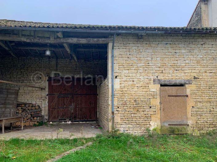 Image No.11-3 Bed House for sale