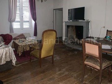 2683f9ec-19c2-05e2-7854-0549e51fc4f0