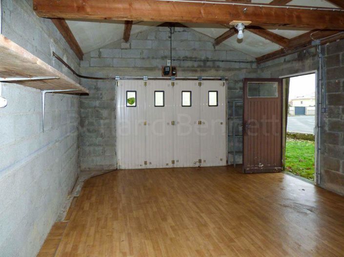 Image No.10-1 Bed House for sale