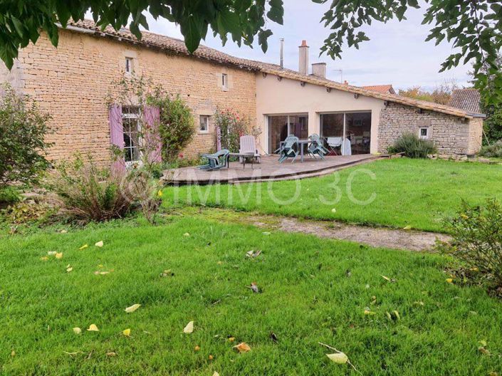 Image No.18-Maison de 5 chambres à vendre à Lezay