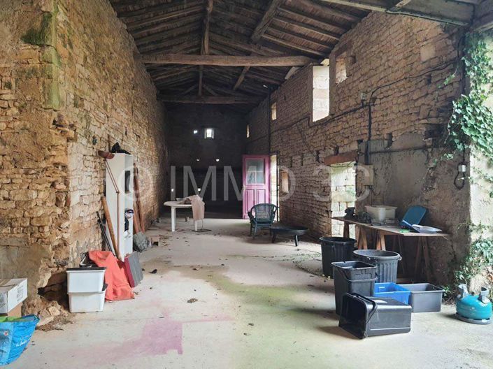 Image No.20-Maison de 5 chambres à vendre à Lezay