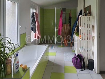 f139b884-7995-8ec8-9e0e-87caf129502c