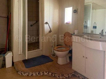 84ae0f8a-733a-4574-fcbe-ad2734038e26