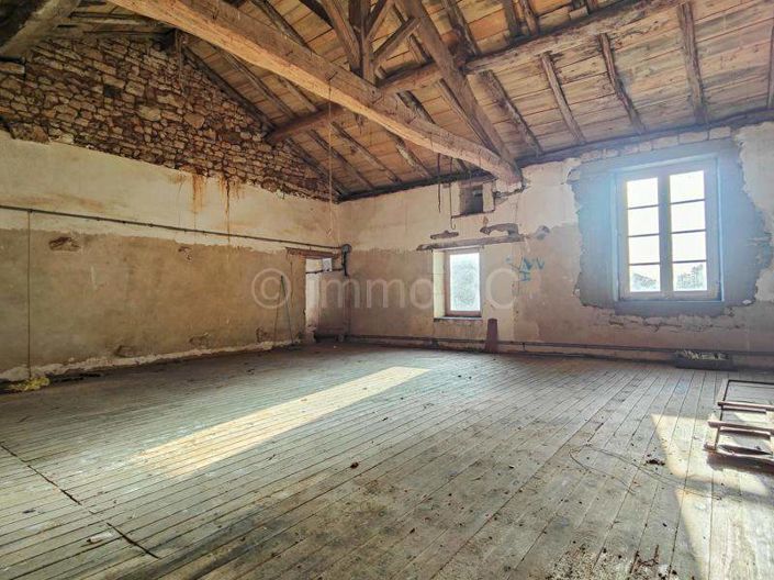 Image No.10-2 Bed House for sale