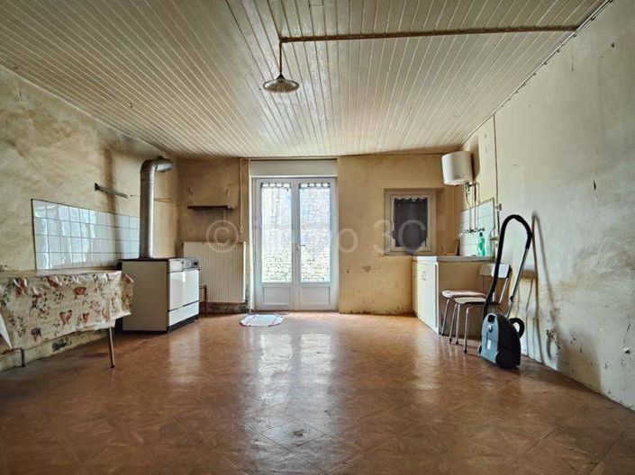 Image No.6-2 Bed House for sale