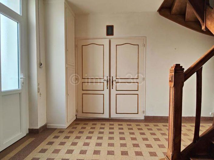 Image No.3-5 Bed House for sale