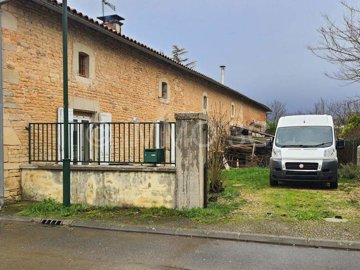 d576233f-d8a8-5f1d-3415-5883742b0ad9