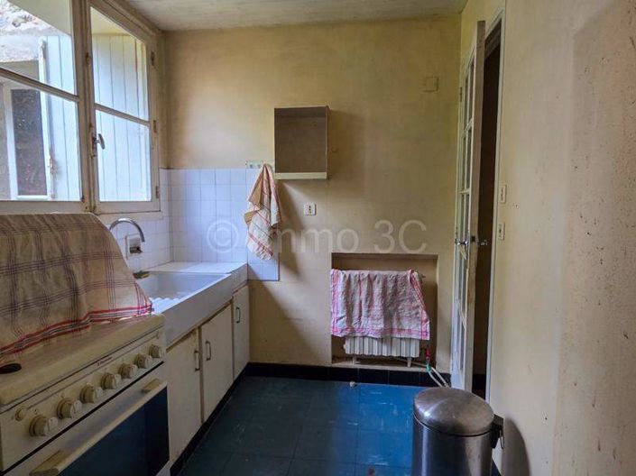 Image No.10-3 Bed House for sale