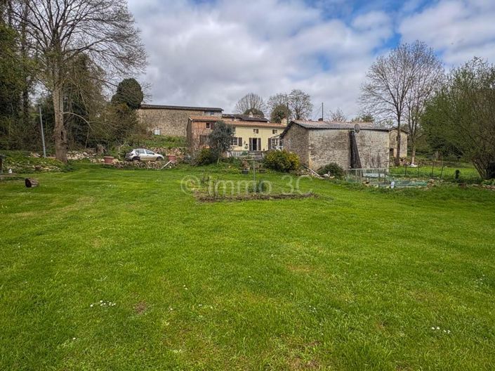 Image No.14-3 Bed House for sale