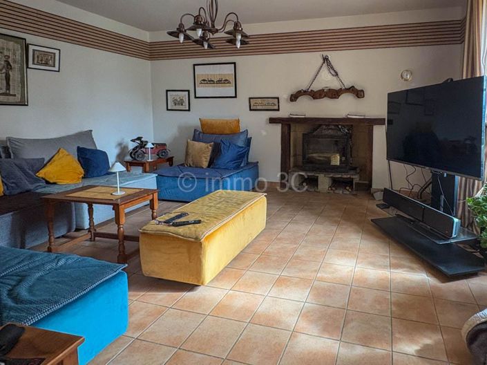 Image No.2-3 Bed House for sale