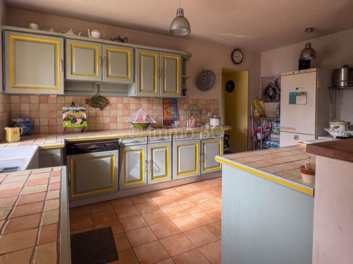 Image No.3-3 Bed House for sale