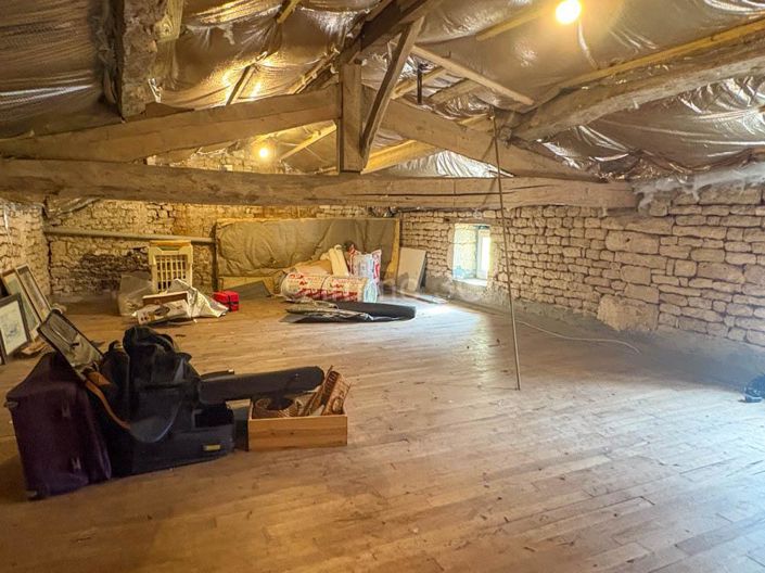 Image No.8-3 Bed House for sale