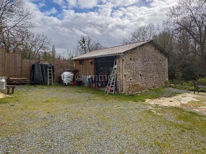 Image No.9-3 Bed House for sale