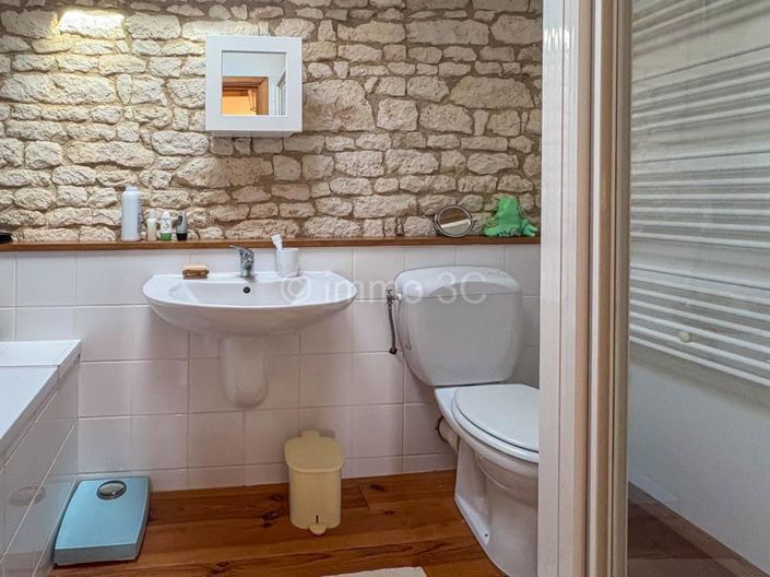 Image No.11-3 Bed House for sale